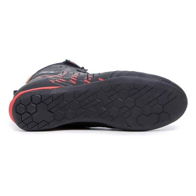 TCX R04D Waterproof Boot (Black/Red) 5 TCX R04D Waterproof Boot (Black/Red) - Image 5
